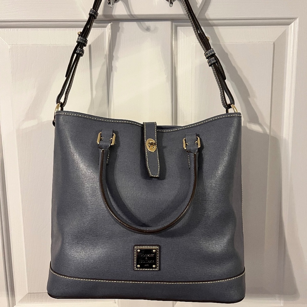 Dooney & Bourke Lilliana Shopper Tote - GRAPHITE Saffiano Leather
